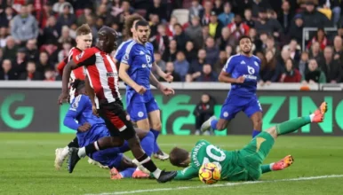 EPL: Van Nistelrooy’s Leicester rebuild starts with reality check after 4-1 defeat to Brentford