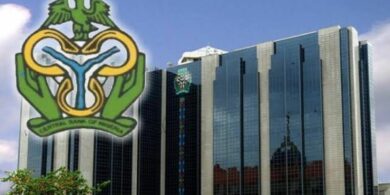 CBN imposes ₦150 Million fine on banks fueling Naira hawking