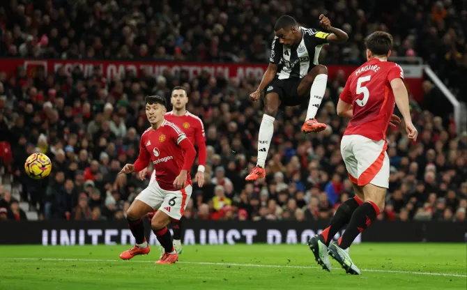 EPL: Newcastle pile pressure on Amorim with 2-0 win over Man United at Old Trafford 