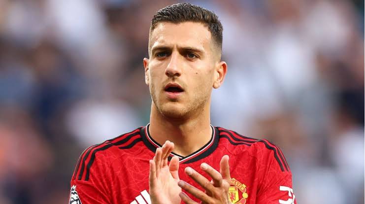 Real Madrid eye Man United's Diogo Dalot despite Arnold's links