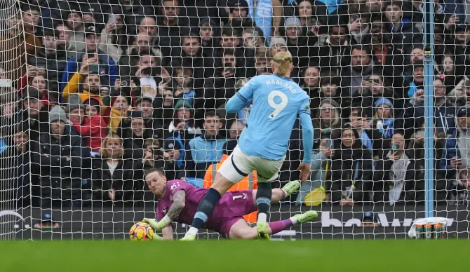 Manchester City 1-1 Everton: Haaland’s miss adds to Champions’ struggles