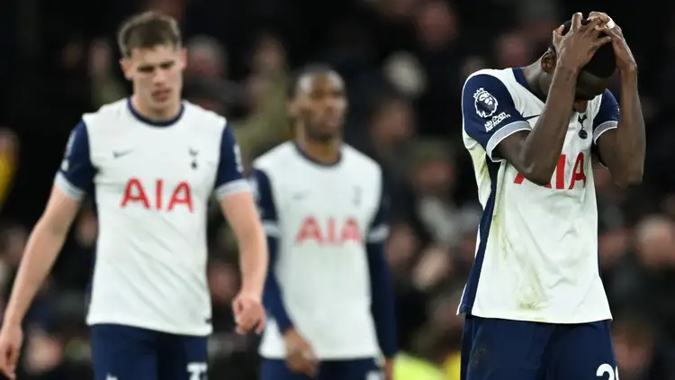 Tottenham stand firm on Postecoglou despite relegation fears after Leicester defeat