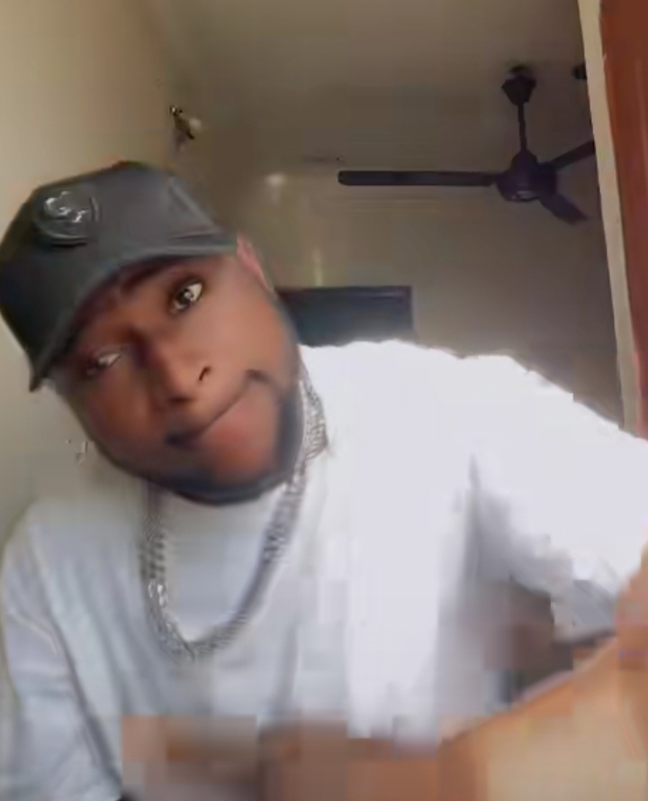 Reactions trail video of Davido's lookalike