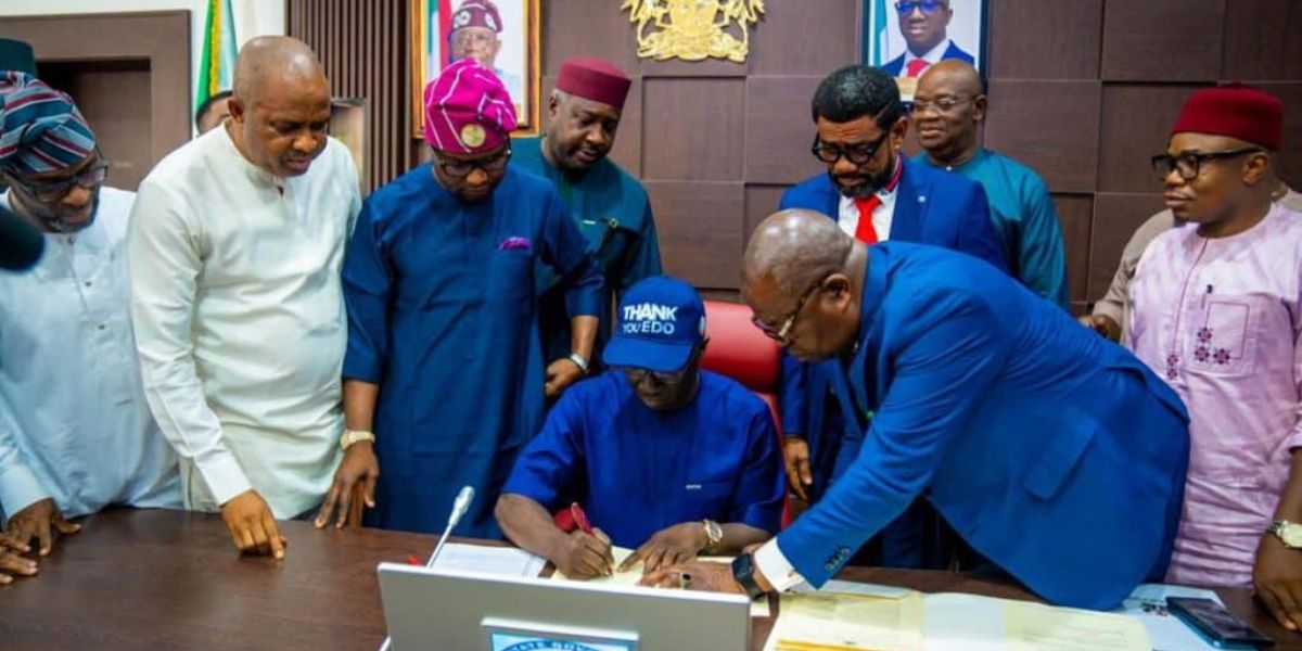 Gov Okpebholo swears in new Edo commissioners, assigns portfolios