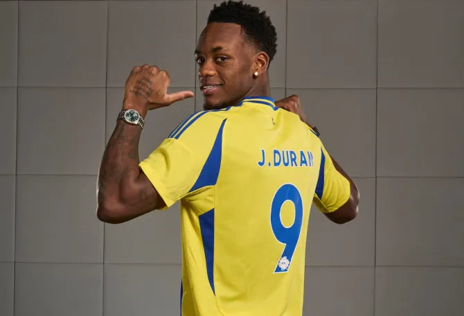 Jhon Duran plans 600-mile commute after signing £320k weekly Al-Nassr contract