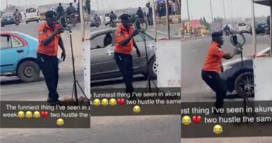 Traffic warden spotted using ring light while on duty