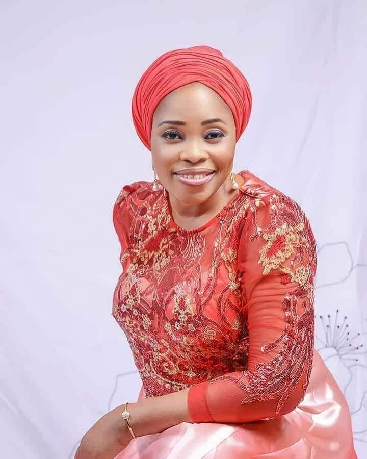 "Why I didn't wear earrings, jewelry, or wigs when I started singing" – Tope Alabi